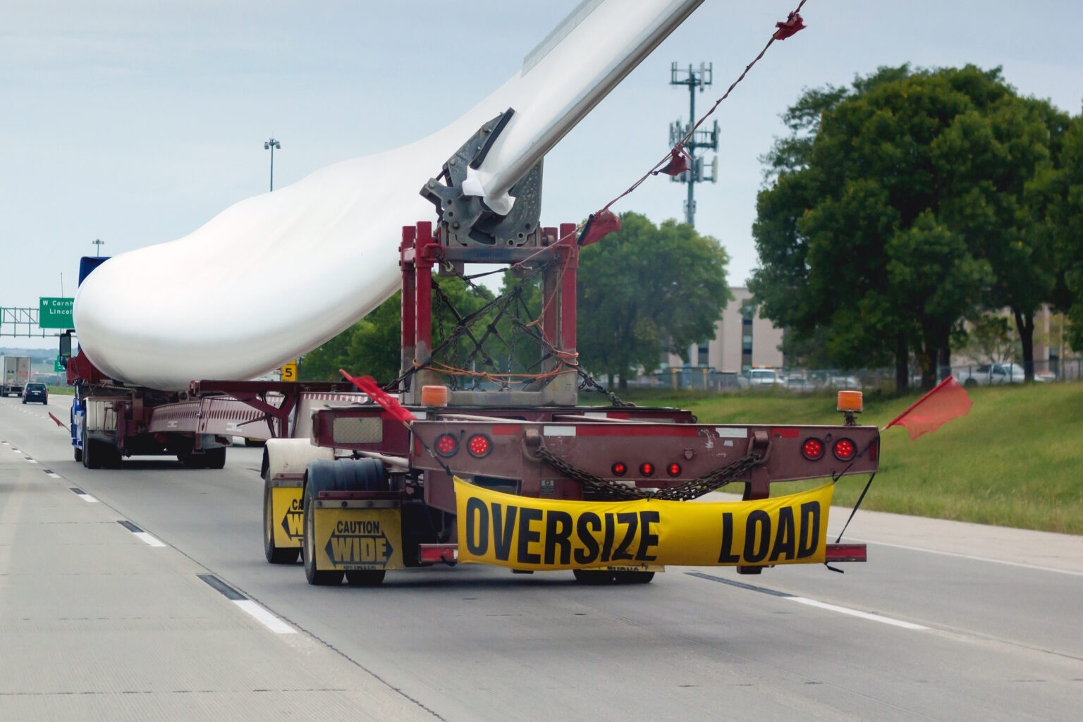 How to Transport Wind Turbine Blades - Heavy Haulers Blog