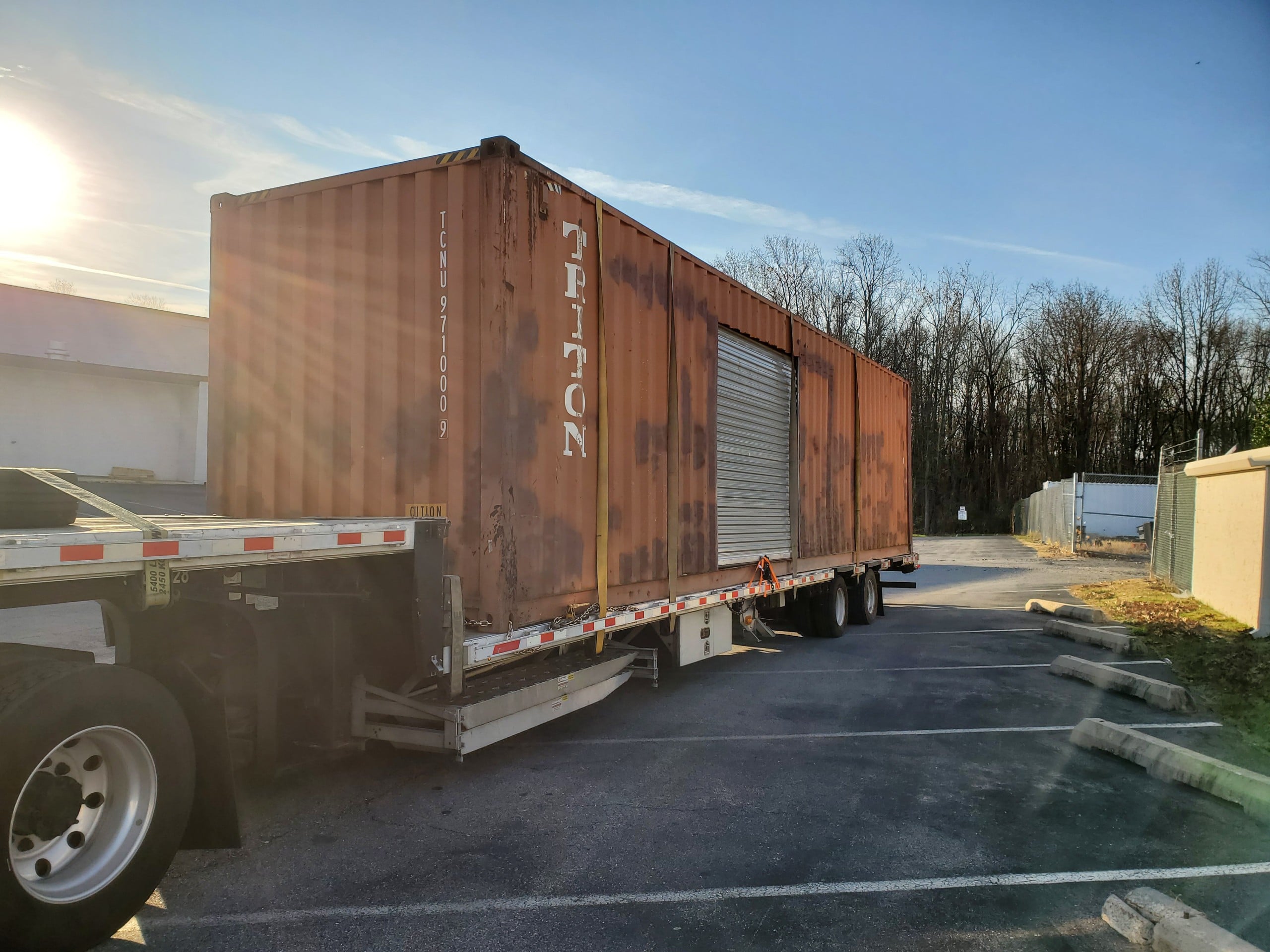 Using Shipping Containers for Vehicle Storage 